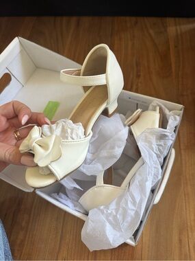 Flower girl heel